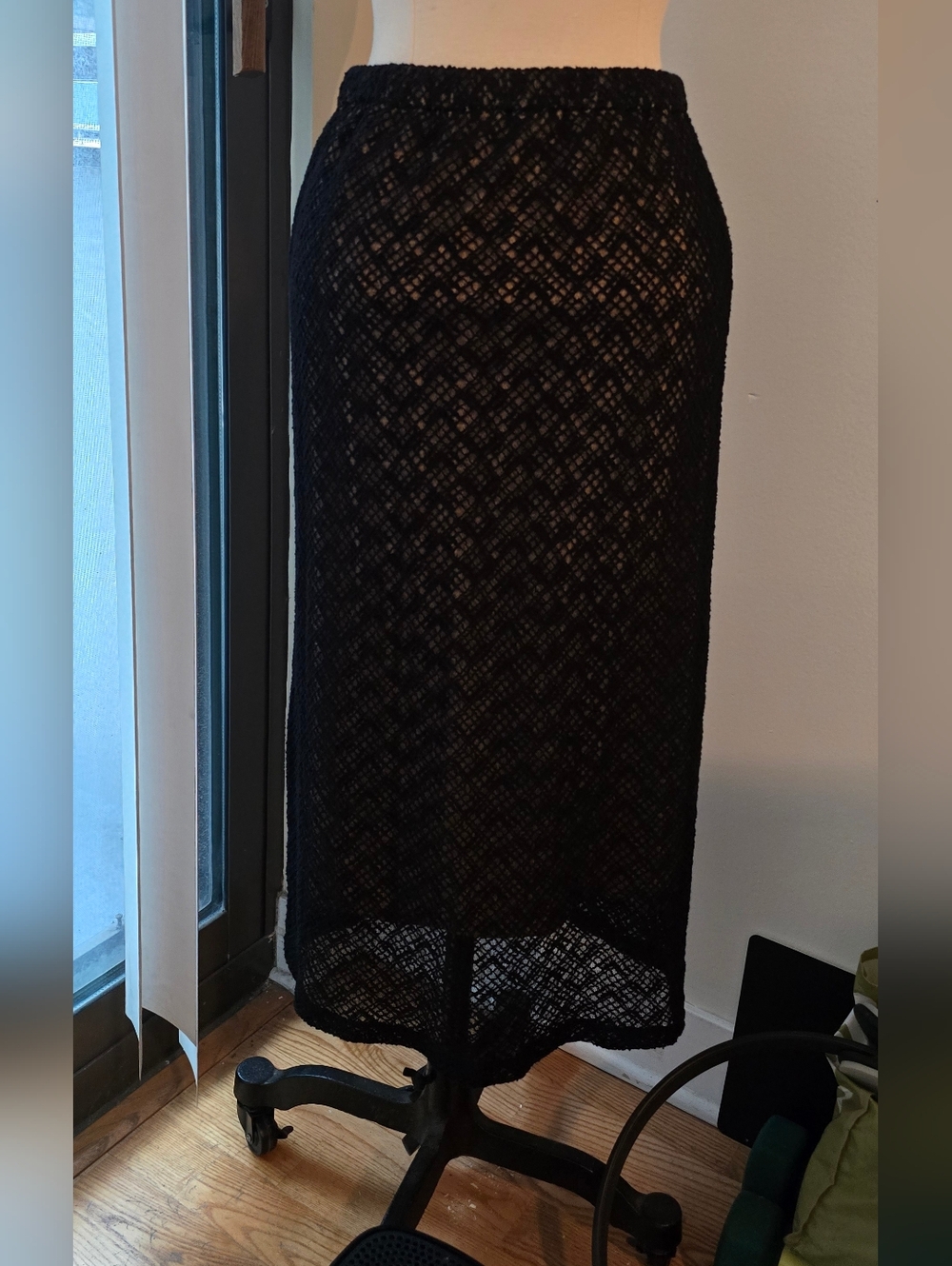 Vince Black Lace Midi Skirt - Picture 2 of 6